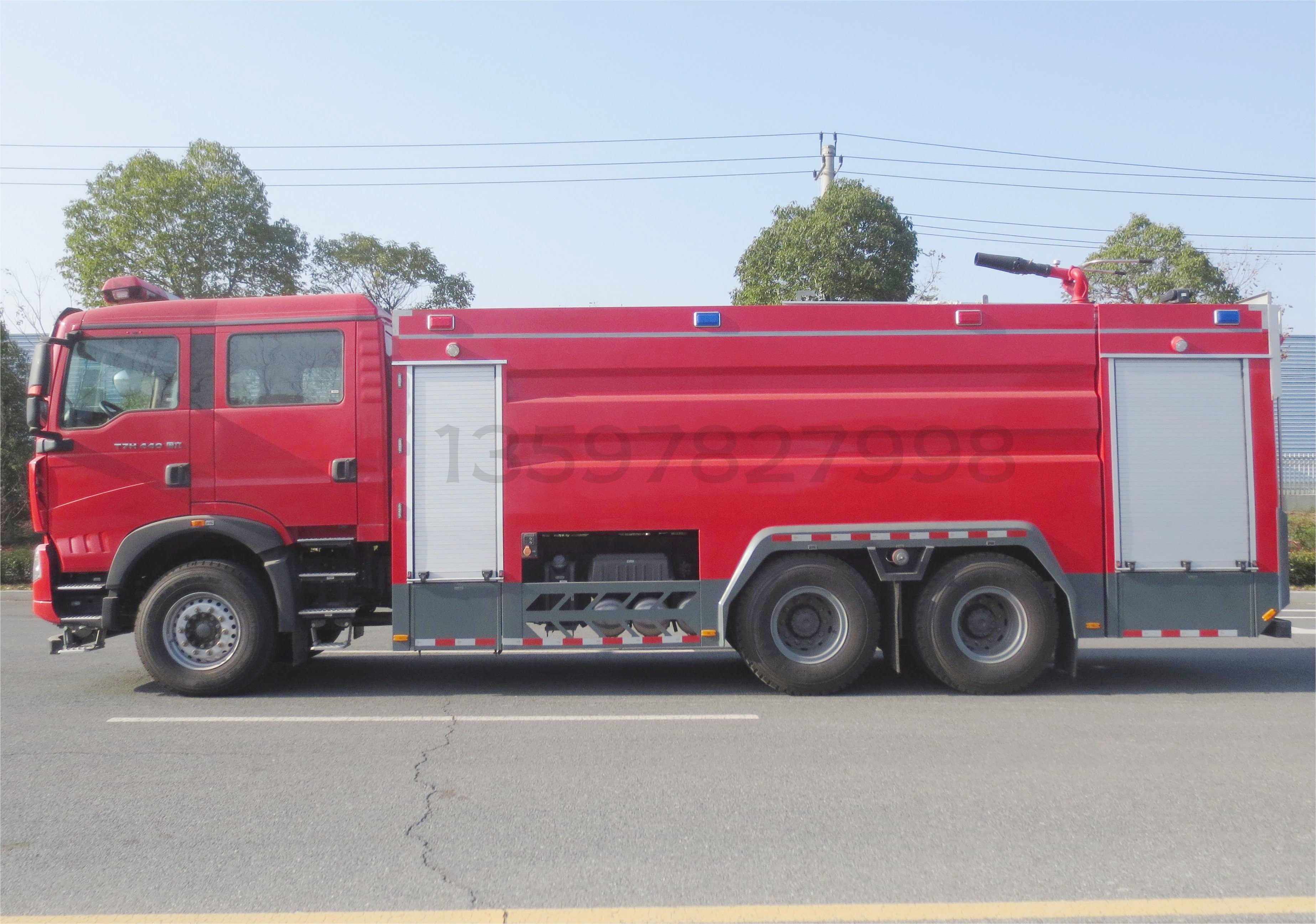豪沃16噸水罐消防車(chē)