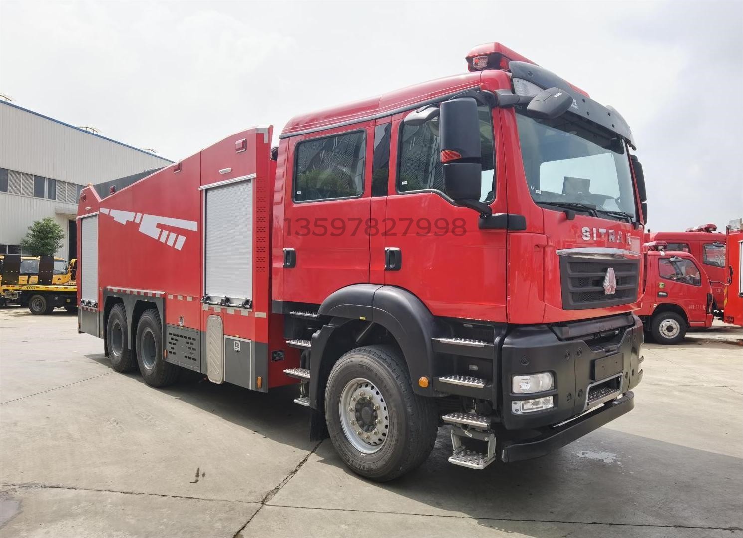 汕德卡13噸泡沫消防車(chē)