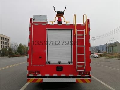東風(fēng)5.5噸水罐消防車(chē)