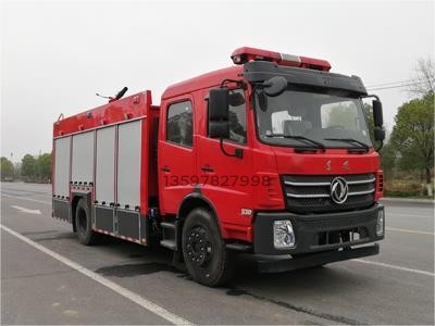 東風(fēng)6噸泡沫消防車(chē)