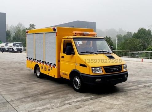 依維柯排澇救險車(chē)